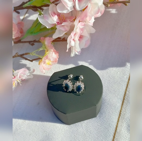 New Genuine Sapphire Earrings - Picture 7 of 11